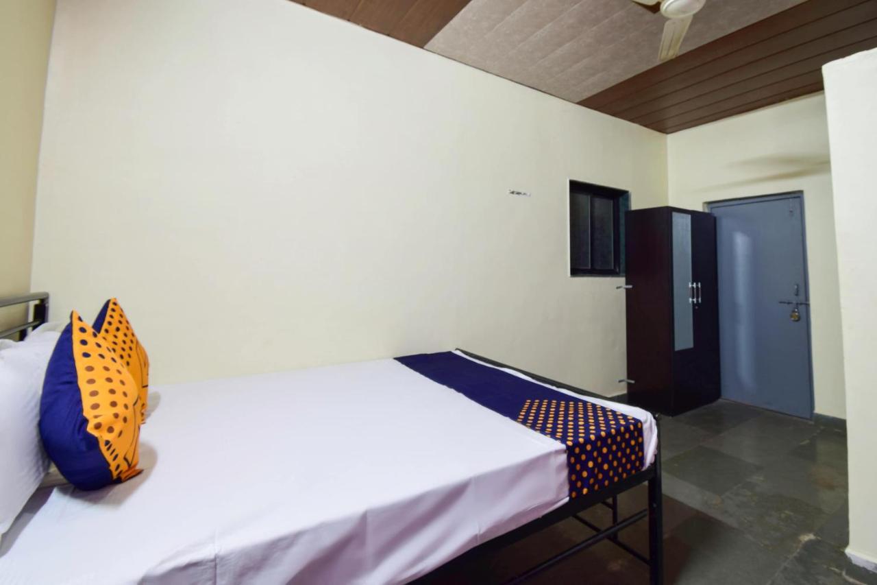 Spot On 66795 Hotel Abhijeet Otur Exterior foto